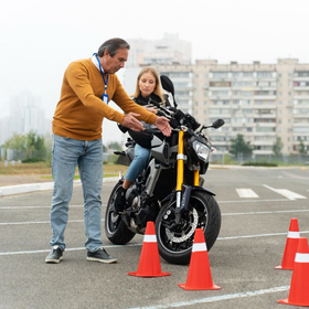 Szurdoki Autós-Motoros Iskola